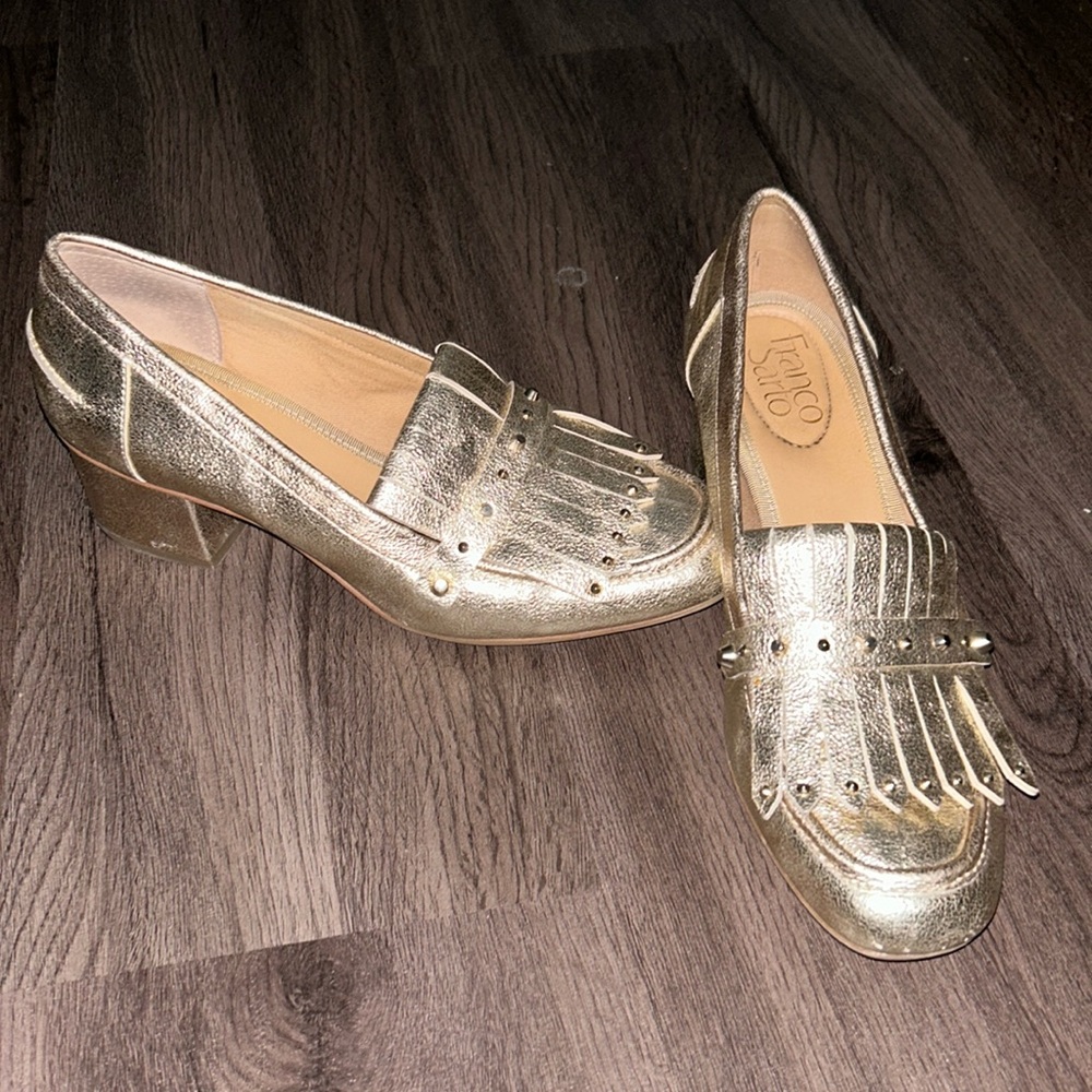 Gold loafer pumps